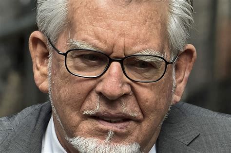 rolf harris in court to face more sex assault charges