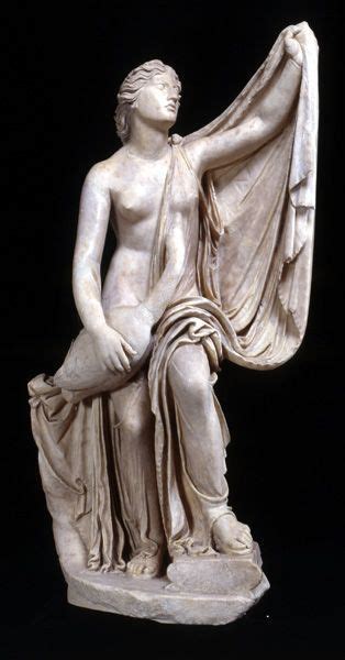 Leda And The Swan Palazzo Nuovo Ancient Greek Sculpture Greek Statues