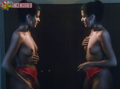 Naked Sonia Topazio In Club Vacanze