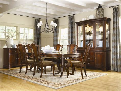 American Traditions Rectangular Extendable Pedestal Dining Room Set