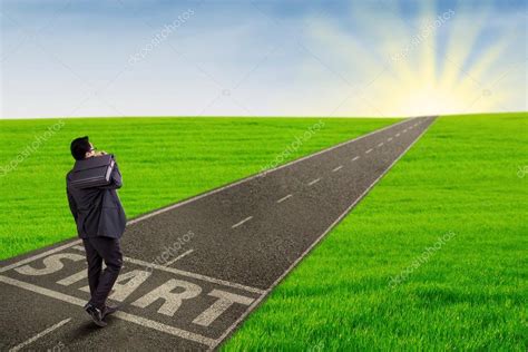 Businessman Starting His Journey To Success — Stock Photo