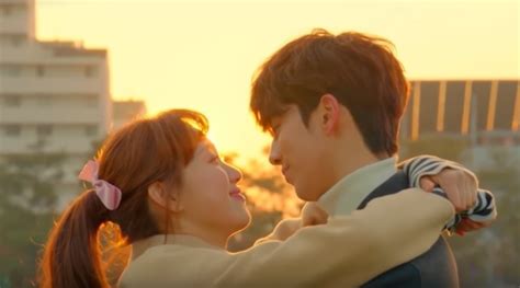 Lee sung kyung (26) and nam joo hyuk (23) are current in a relationship. Lee Sung Kyung gushes about boyfriend Nam Joo Hyuk: 'He ...