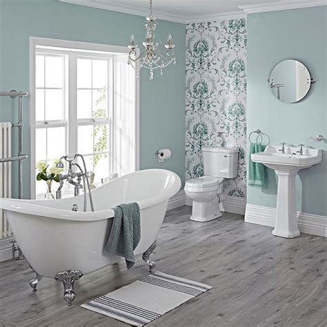 If you're blessed with a spacious bathroom, a charming traditional bathroom idea is to use vertical wall panels. Bathroom Décor Ideas that Make a Statement | Big Bathroom Shop
