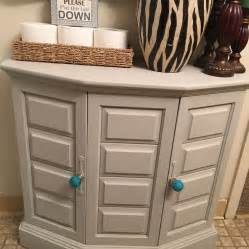 Painted Cabinet With Americana Decor Chalk Paint In Color Primitive