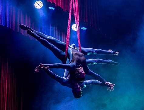 Airotic Soir E In New York A Circus Style Cabaret