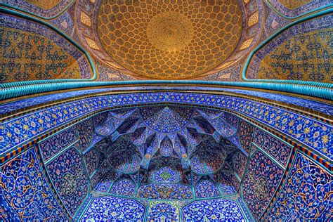 Beautiful Photographs Of Ornate Patterns Captured In Ancient Mosques
