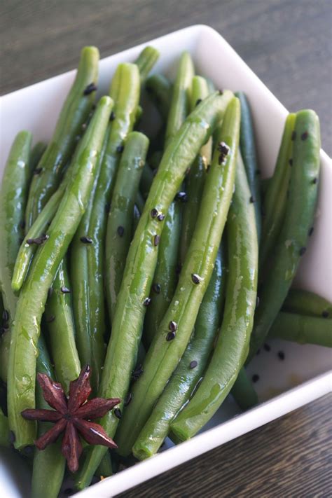 Esta ensalada de judías verdes es una propuesta fresca y ligera para entrantes y cenas. Judías Verdes estilo Oriental | Receta | Judias verdes ...