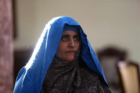 pakistan deports national geographic s iconic ‘afghan girl the washington post