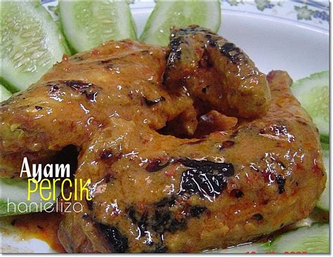 Biasanya ayam bakar disajikan dengan pelengkap 3. Hanieliza's Cooking: Ayam Percik kesumi Dewi