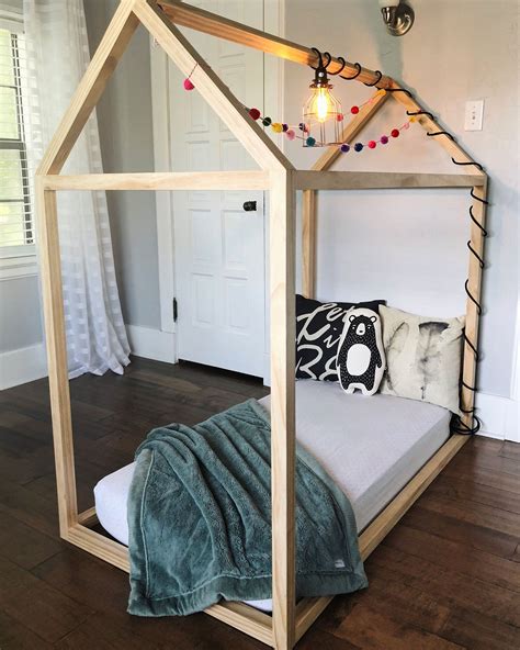 Use one of these free bed plans to build a bed for yourself, your child, or to give as a gift that will be cherished for years. DIY Toddler House Bed for under $100 with FREE furniture ...