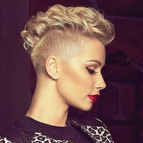 Womens Curly Mohawk For Blondes Mohawk Hairstyles For Girls Pixie