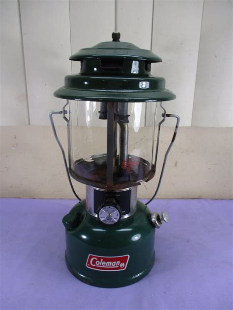 Vintage Coleman 220j Double Mantle Gas Lantern Holds Pressure Well 3