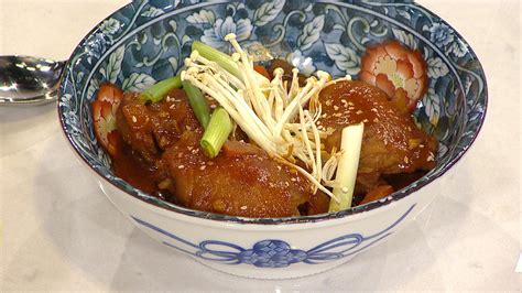 Sep 22, 2020 · using kimchi in the dressing keeps the chicken moist while also delivering an acidic bite, while fresh ginger, scallion, celery, and pine nuts add complexity of flavor and texture. Spicy chicken stew, quick kimchi: Make these tasty Korean recipes - TODAY.com