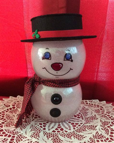 Glass Globes From Dollar Store Make A Great Snowman Snowman Crafts Christmas Crafts
