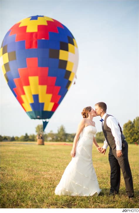Hot Air Balloon Accents That Will Create Magic Throughout Your Wedding
