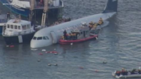 Sully Landing Plane In Hudson New York Plane Crash Airbus Lifted From