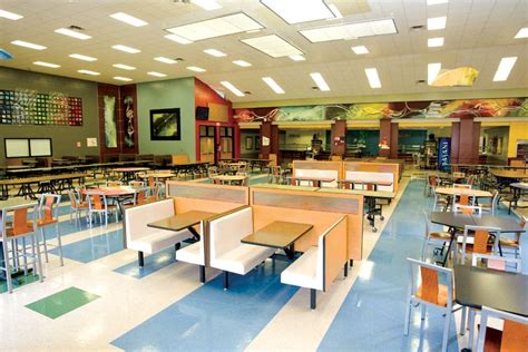 School Cafeteria Food Aint Bad At Least Cafeteria Design Office