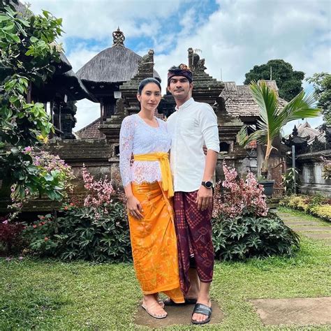 Potret Kompak Tyas Mirasih Dan Tengku Tezi Di Bali Kerja Sambil