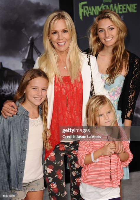 Actress Jennie Garth And Daughters Fiona Eve Facinelli Luca Bella