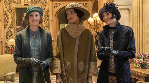 Downton Abbey Returns For An Extravagant New Film Pop Culture Happy