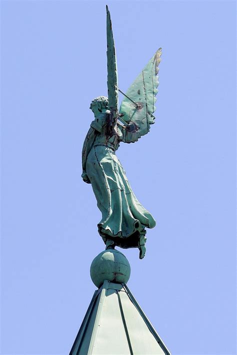 Meet Archangel Uriel Angel Of Wisdom
