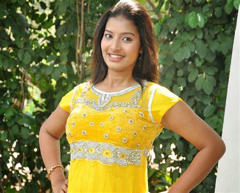 Hot Gallery South Indian Sexy Actress Pragna Hot In Tight Yellow Dress Bulging Big Boob Shape