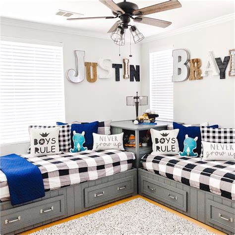 See more ideas about boy's bedroom, room, video game rooms. @rustichomemomma styled her boys room and we are in love ...