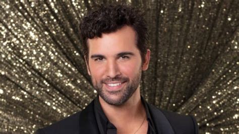 Is Juan Pablo Di Pace On Dwts Married