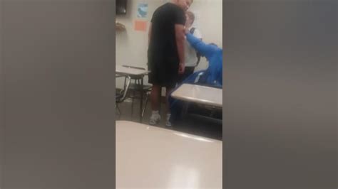 Freak Twerking In Class Youtube