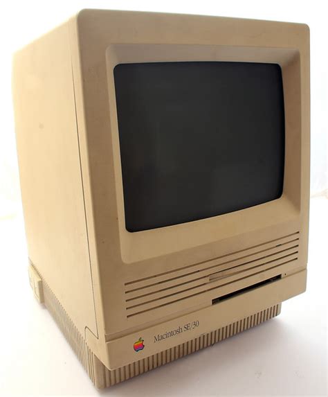 Apple computer introduces the apple iic plus for the price of us$1100 and the macintosh iix computer, with base price at us$7770. Apple Macintosh SE/30 personal computer (1989) | Flickr ...