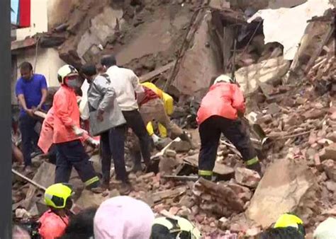 2 Killed 15 Rescued As 2 Buildings Collapse In Mumbai Yes Punjab