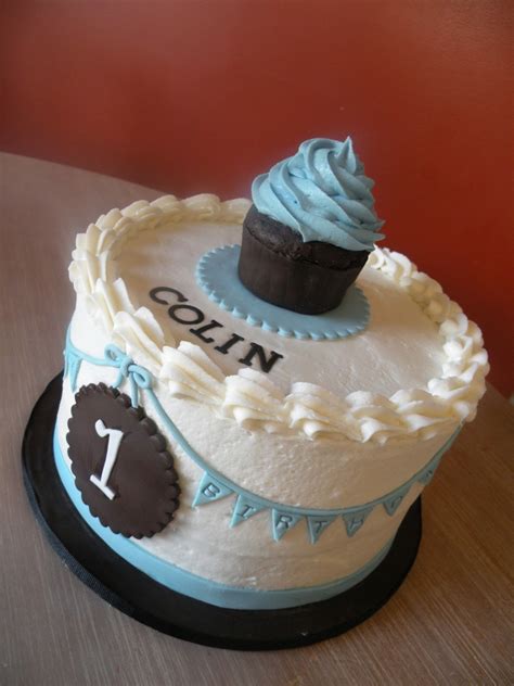 The most appropriate choice will be the design concerned with his favorite. Classic Baby Boy 1St Birthday - CakeCentral.com