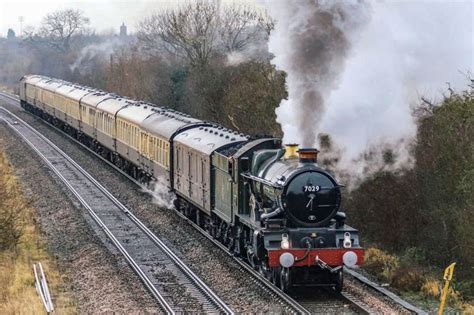 Stunning Pictures Show Vintage Steam Train Passing Through Burton