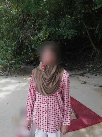 Sapa Suka Tgk Malay Milf Bertudung Nude Outdoordi Tumbex