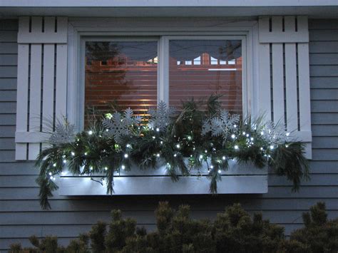 20 Christmas Lights For Window Boxes