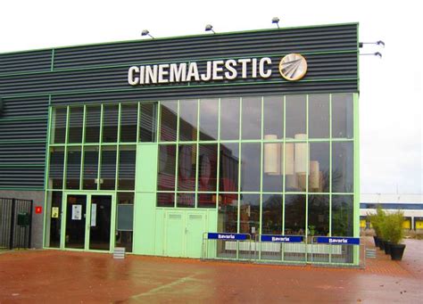 Bezoek een bioscoop om een leuk filmpje te pakken, aan het eind van een dagje uit. Bioscoop Cinemajestic Zutphen ǀ Bioscoopagenda
