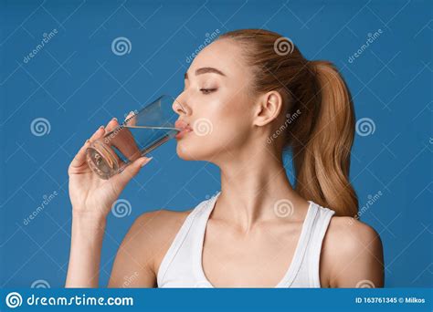 Healthy Lifestyle Young Woman Drinking Fresh Water Stock Image Image