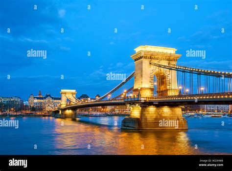 Chain Bridge Budapest Szechenyi Lanchid Gresham Palace Four Seasons