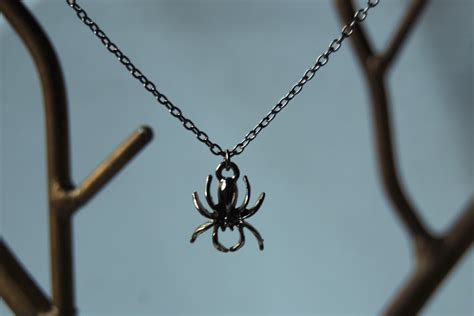 Spooky Spider Necklace Cute Halloween Spider Charm Necklace