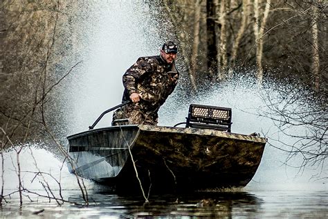 Best Boats For Duck Hunting Everything You Need To Know Hayfarmguy