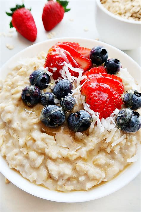 How To Make The Best Oatmeal Deliciously Made From Plants