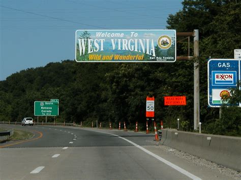 Welcome To West Virginia Sign I 64 East Formulanone Flickr