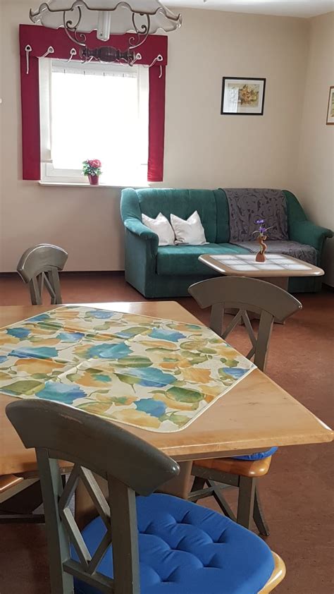 Sie sind auf wohnungssuche in waldbüttelbrunn? Ferienwohnung Berberich Waldbüttelbrunn Ausstattung