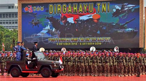 Jokowi Pimpin Upacara Hut Tni Ke 73 Di Mabes Cilangkap