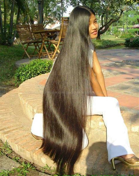Pin By Kandy Marshal On Vnlonghairs Super Long Hair Long Hair Girl