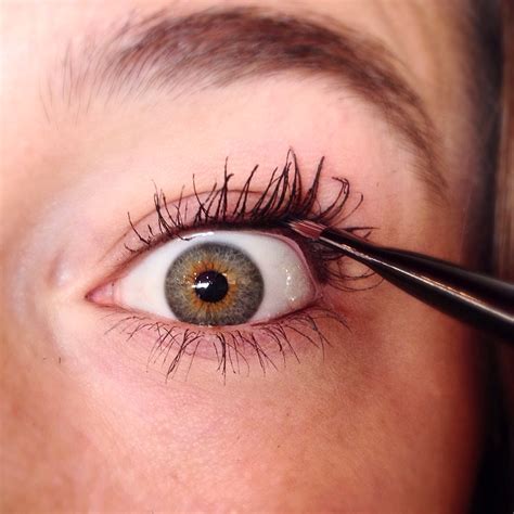 Don't expect color to last as long as it does on the upper lash line. 5 Tips to Fake Long, Thick Eyelashes (Without Falsies ...