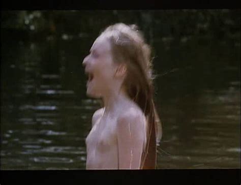 Naked Mille Lehfeldt In Det Skaldede Sp Gelse Free Download Nude Photo Gallery Erofound