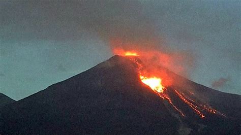 La Dramática Erupción Del Volcán Colima De México Resumida En 60