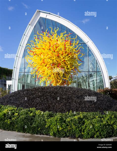 The Sun A Glass Sculpture By Dale Chihuly In Front Of The Glasshouse