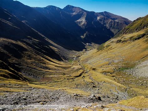 It is located in argeș county, in the făgăraș mountains of the so. Varful Moldoveanu, Fagaras, Munti - Aventura in Romania